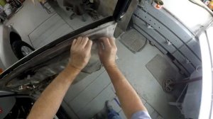 Как разобрать переднюю и заднюю двери автомобиля Toyota Land Cruiser 100.