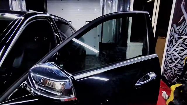Затонировали Mercedes в пленку LLumar ATR 15 CH SR HPR смотреть онлайн