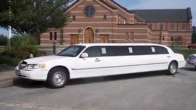 Lincoln Town Car Stretch Limousine: "Air port Limo" смотреть онлайн
