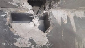 Как заделать технологические отверстия в стене и потолке штукатуркой