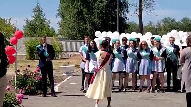 caver Фогель - Выпускник. Исполняет Владимир Субботин смотреть онлайн