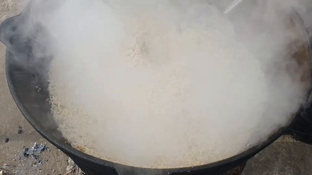 УЗБЕКСКИЙ ПЛОВ. Как правильно приготовить настоящий узбекский плов. QO'QONCHA OSH. смотреть онлайн