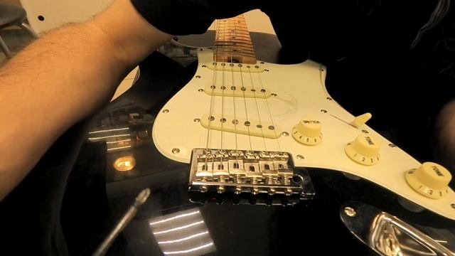 Регулировка высоты струн электрогитары и несколько мифов со старых форумов.