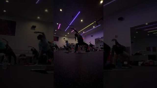 Barre Flow Stretching Class смотреть онлайн
