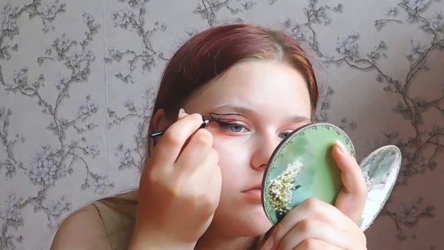 Пытаюсь повторить макияж из Pinterest и TikTok / Макияж на нависшее веко смотреть онлайн