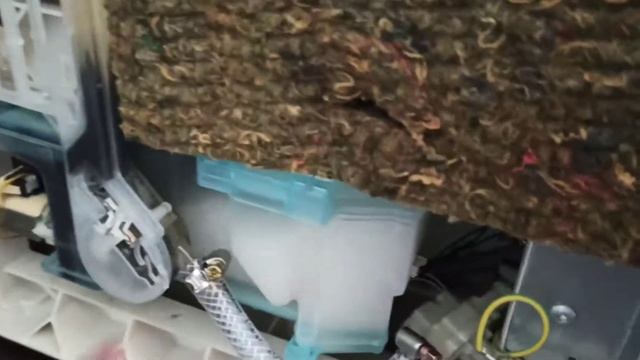 Посудомоечная машина Аристон через несколько секунд после запуска загоралась буква Н . смотреть онлайн