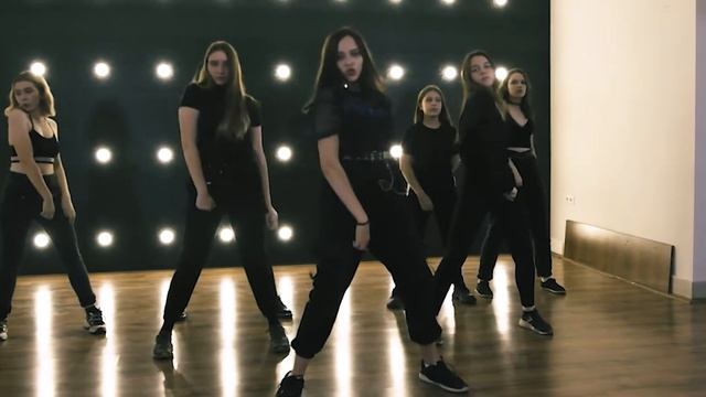 Танцевальное видео для студии "Чили" / K-pop dance video смотреть онлайн