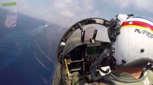 Посадка самолета на авианосец из кабины пилота