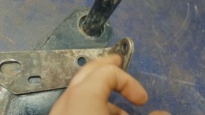 Рулевой демпфер на Suzuki Jimni