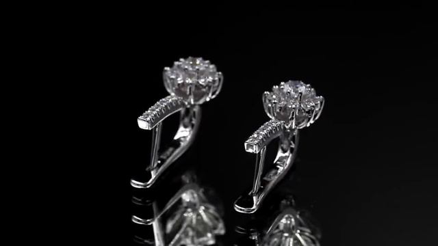 Серьги "Малинки-снежинки" из белого золота с бриллиантами смотреть онлайн