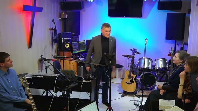 «В РУКАХ МАСТЕРА» – Илья Акатов – Воскресное служение 04.04.2021 смотреть онлайн