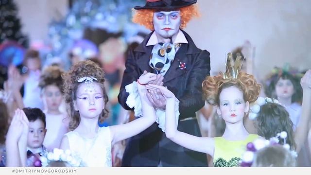 L'Officiel SVMODELS Бал-сказка в Рундальском дворце. смотреть онлайн