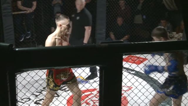 Александр Корчемкин VS Сергей Царегородцев. Бой по правилам профессионального тайского бокса. смотреть онлайн