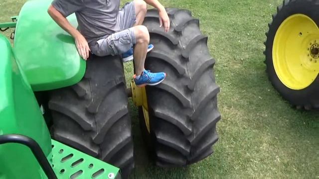A Day At The Effingham IL County Fair - Harness Racing, Carnival, Funnel Cakes, 4-H, Blue Ribbons смотреть онлайн