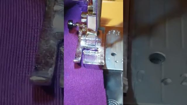 BERNINA BERNETTE Chicago 5 смотреть онлайн