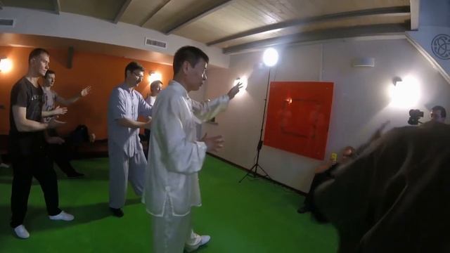 Сыграть на гитаре(лютне 24 формы)-Play on gitare 24 forms смотреть онлайн