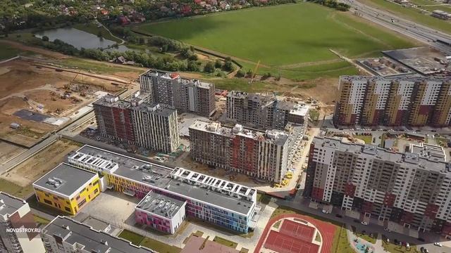 Аэросъемка ЖК «Новые Ватутинки» от 14 июня 2018 года смотреть онлайн