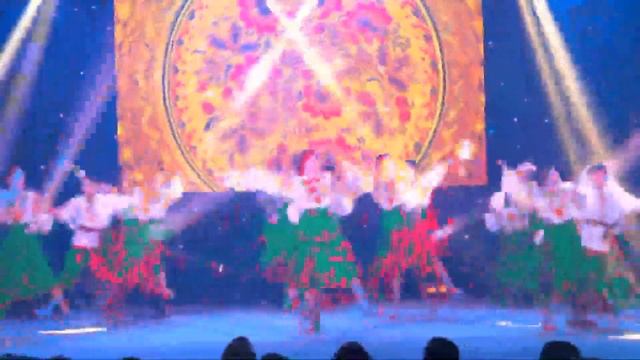 "Полька з бубнами", виконує НАТ "Червона рута". смотреть онлайн