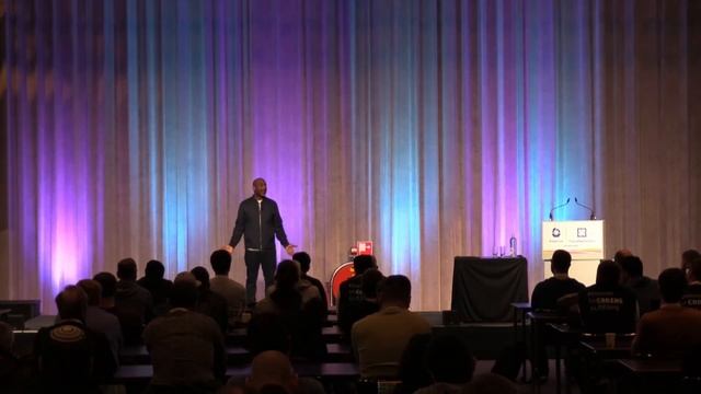 From Community to Customers - Kelsey Hightower, Google Cloud смотреть онлайн