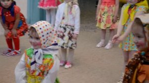 Праздник Дружба народов Младшая группа Танец девочек Матрешки