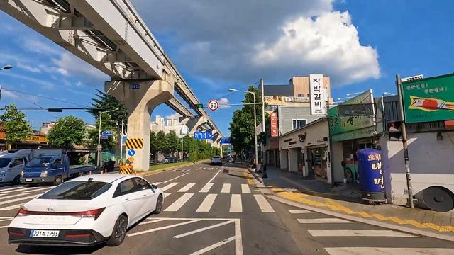 Driving from Daegu Seo-gu Gongdan Station to Daegu Dalseong-ro Seomun Market Station смотреть онлайн
