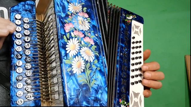 УПРАЖНЕНИЯ НА ГАРМОНИ! ГАММЫ ДВУМЯ РУКАМИ! смотреть онлайн