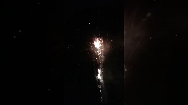 Батарея салютов "Катюша". 150 залпов. смотреть онлайн