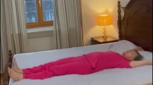 Утренняя зарядка . Выполняет доктор Ирина Геннадьевна Очеретина