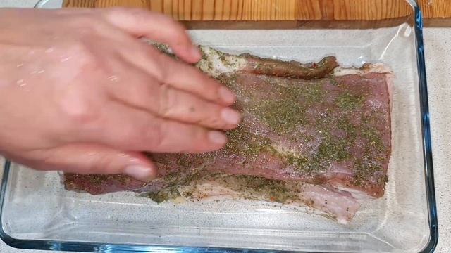 ДОМАШНЯЯ ГРУДИНКА В ЛАВРОВОЙ СОЛИ. ГОТОВИТСЯ СУПЕР БЫСТРО. смотреть онлайн