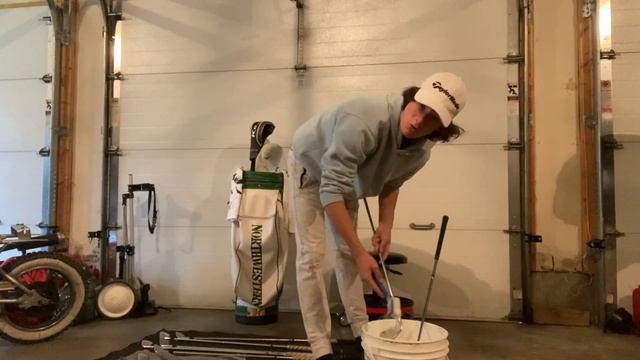You've Been Doing It Wrong ... HOW TO CLEAN YOUR GOLF CLUBS (the right way) смотреть онлайн