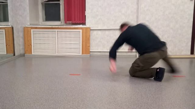 Специальная акробатика. Кувырок с реверсом.