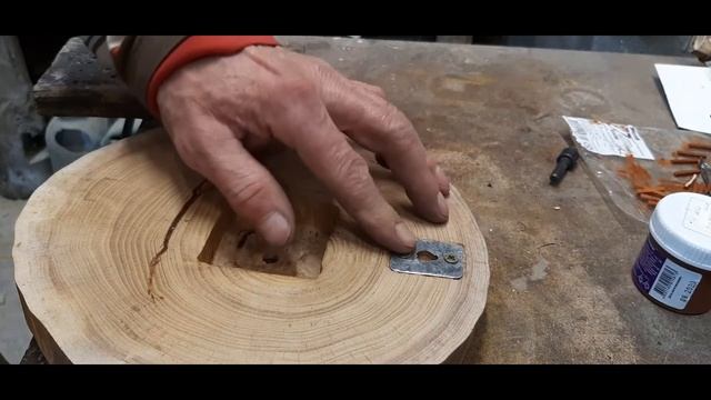 Часы из спила вяза своими руками.Do-it-yourself watch from an elm saw cut. смотреть онлайн