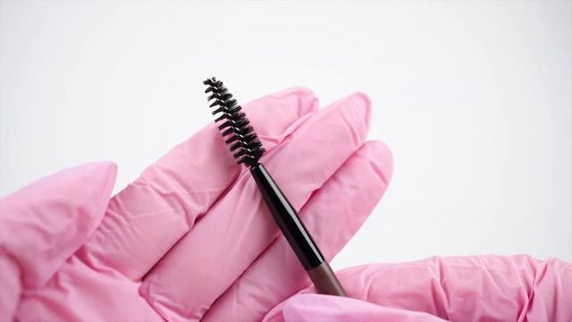 Кисть скошенная с щеточкой Brow&Go смотреть онлайн