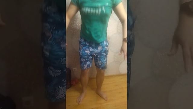 Матвей делает приседания 15 раз..mp4 смотреть онлайн