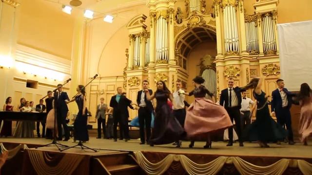 Випускний вальс у ЛССМШІ ім.С.Крушельницької (2017р.)