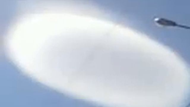 Маскировка облаками инопланетных кораблей смотреть онлайн