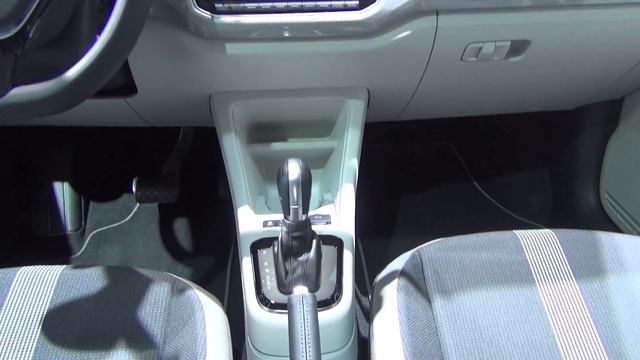 Volkswagen e-up! Pure White (2018) Exterior and Interior смотреть онлайн