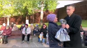 Порадовали старичков из дома престарелых