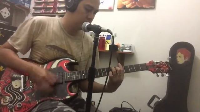Epiphone SG Emily The Strange смотреть онлайн