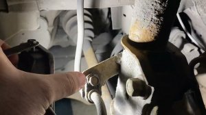 Снятие (замена) передней стойки (амортизатора, пружины) Honda CR-v 3