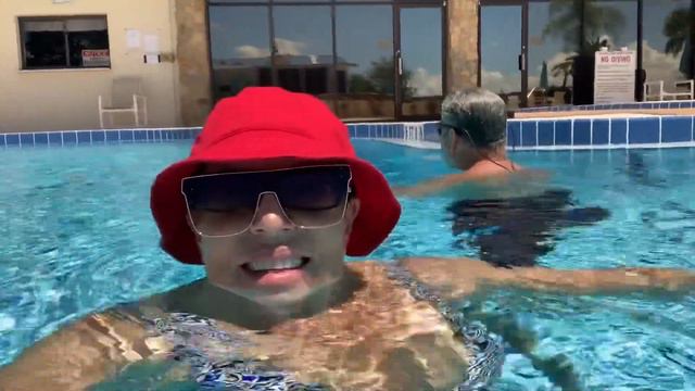 🔴 РОМАНТИКА в бассейне 🔴 КОМЬЮНИТИ 55+ Флорида США 02.09.2019 смотреть онлайн