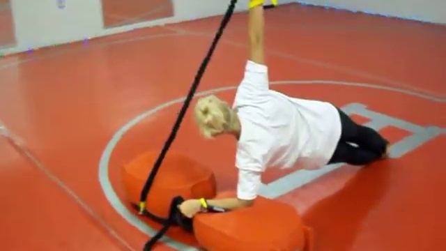 KoreFit Beach Body Blast Week Five Side Planks and Hip Raises смотреть онлайн