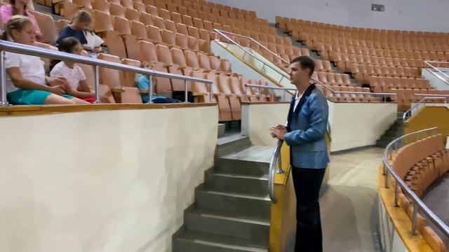 VLOG: Интересные места Екатеринбурга. Тайны цирка и его закулисье. Дети готовят торт -мишка смотреть онлайн