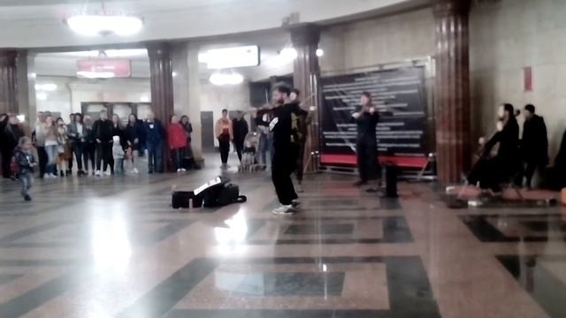 2019-05-03 Москва, м.Курская #MULERMANBAND смотреть онлайн