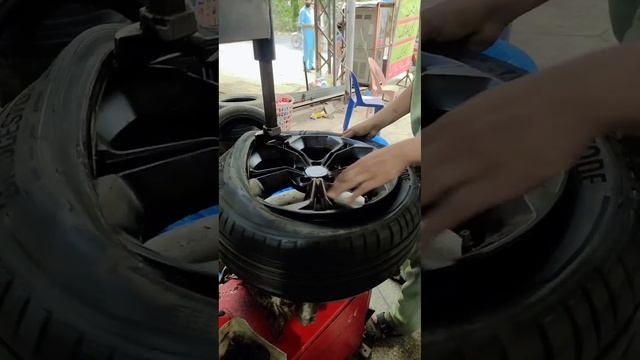 215 50 R 17 Bridcestone important tyre Installed Honda civic new shap tarbo #new#cartires #tyrefitt смотреть онлайн