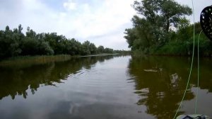 Рыбалка нахлыстом с плотика