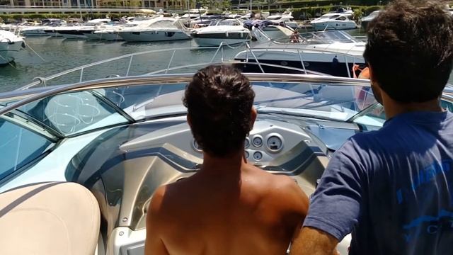 YACHT DOCKING : 2010 CRANCHI MEDITERRANNEE - POV COCKPIT VIEW смотреть онлайн