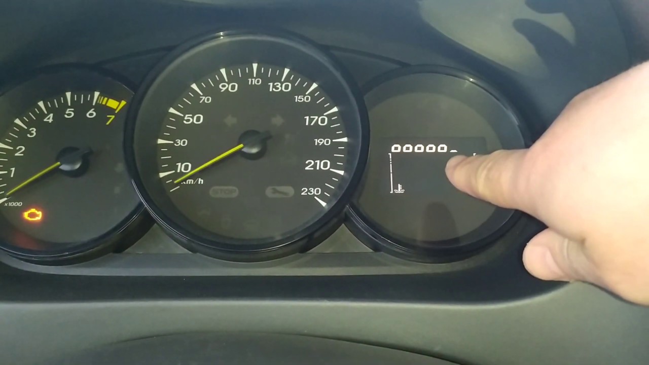 Как проверить уровень масла в двигателе через бортовой компьютер смотреть онлайн