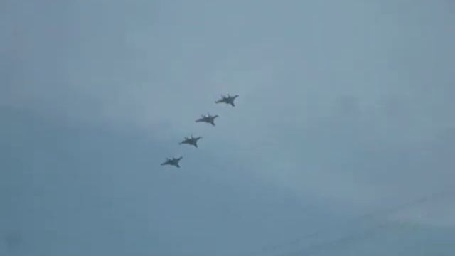 Летят самолеты - Салют Мальчишу смотреть онлайн