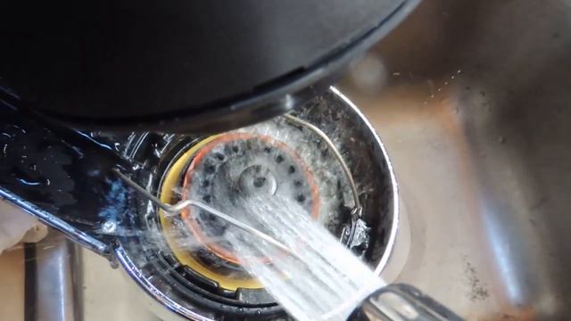 Nespresso Vertuo HOW TO FIX- machine not pumping (English) смотреть онлайн